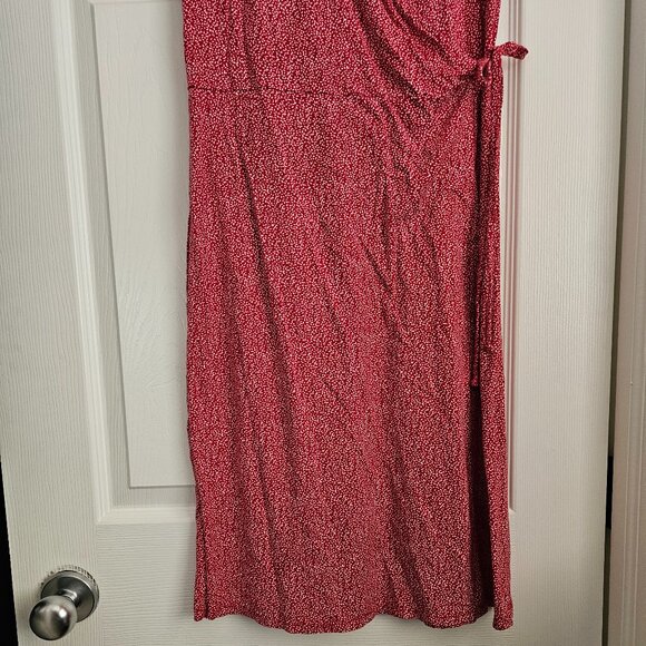 Hollister California - Size M - Made in Turkey - Red & White Floral Dress - Picture 3 of 12